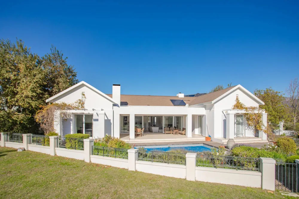 Security estate home to rent in Val de Vie Estate - TKL1756305 Security estate home to rent in Val de Vie Estate - TKL1756305