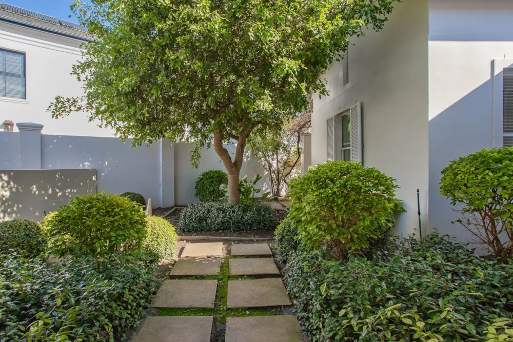 Security estate home to rent in Val de Vie Estate - TKL1756305 Security estate home to rent in Val de Vie Estate - TKL1756305