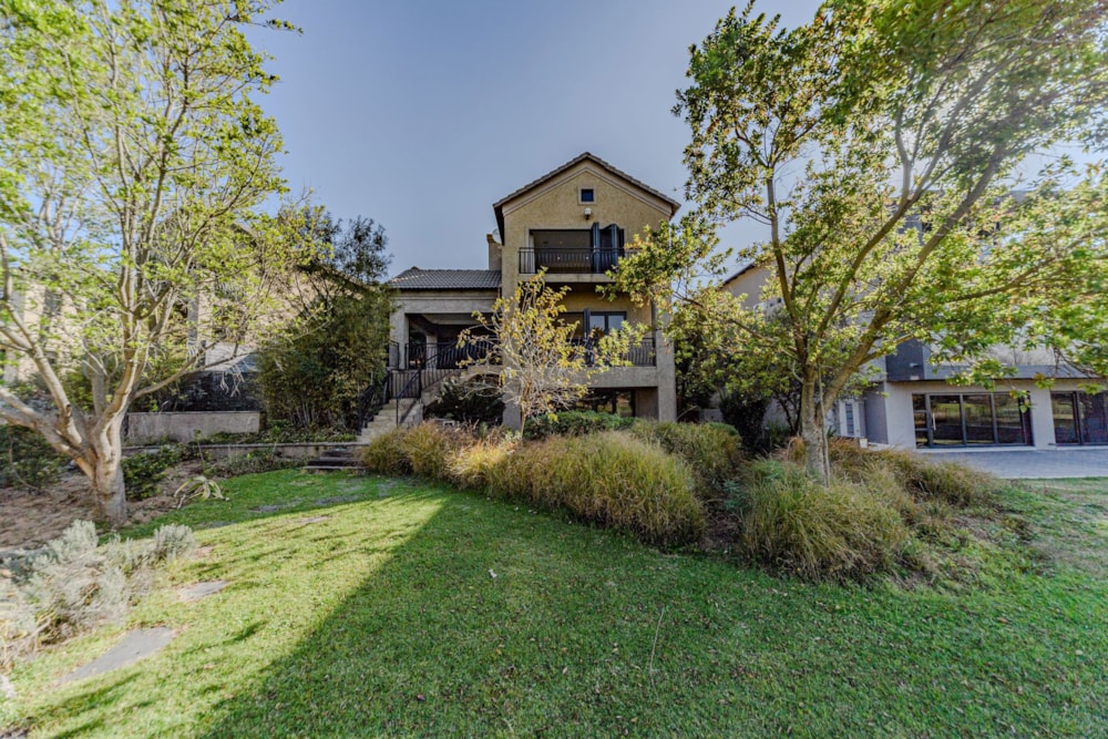 Golf estate house for sale in Blue Valley Golf Estate - CN1741964
