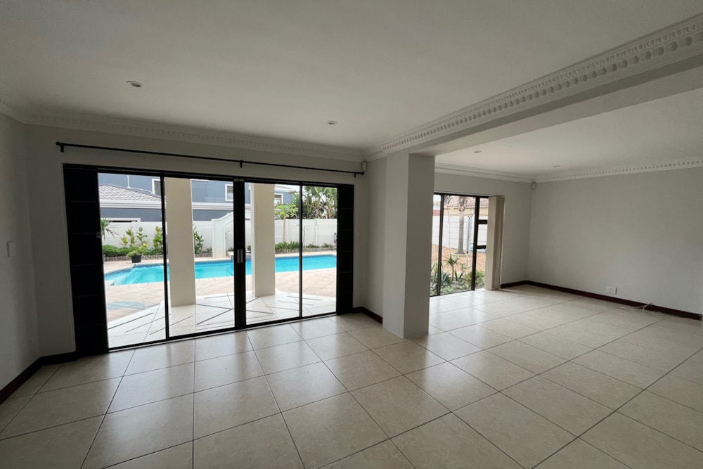 Multi-storey house to rent in West Beach, Blouberg - 1TV1741761