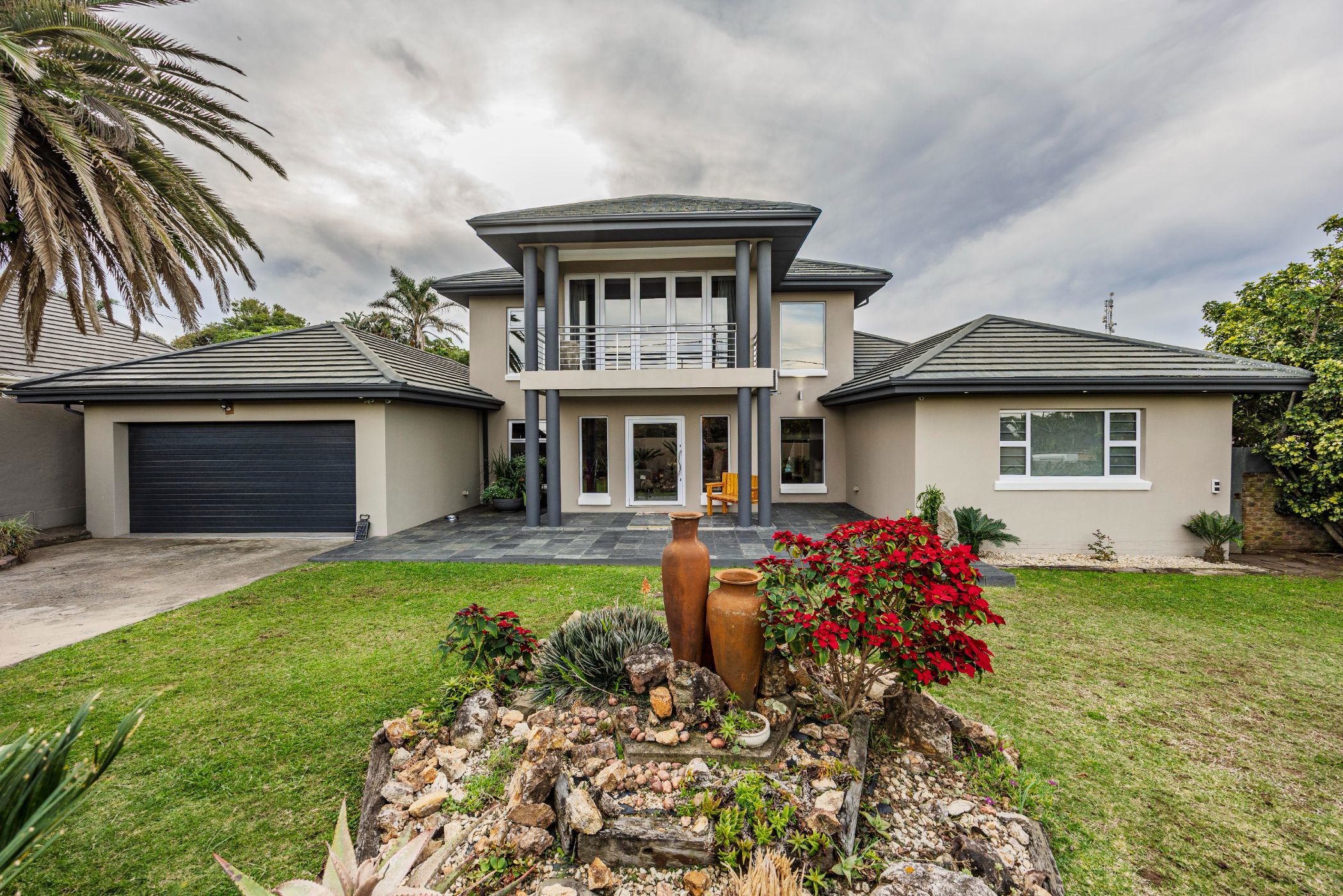 Double-storey house for sale in Nahoon Beach - 1EZ1743238