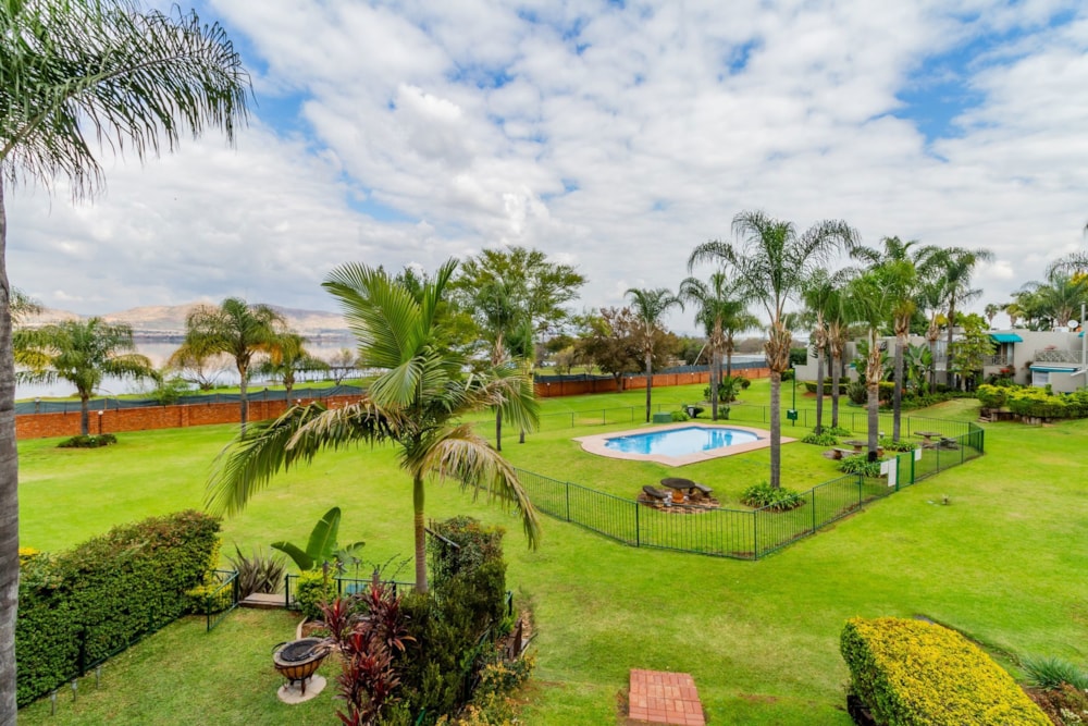 Townhouse for sale in Caribbean Beach - 1HR1744068