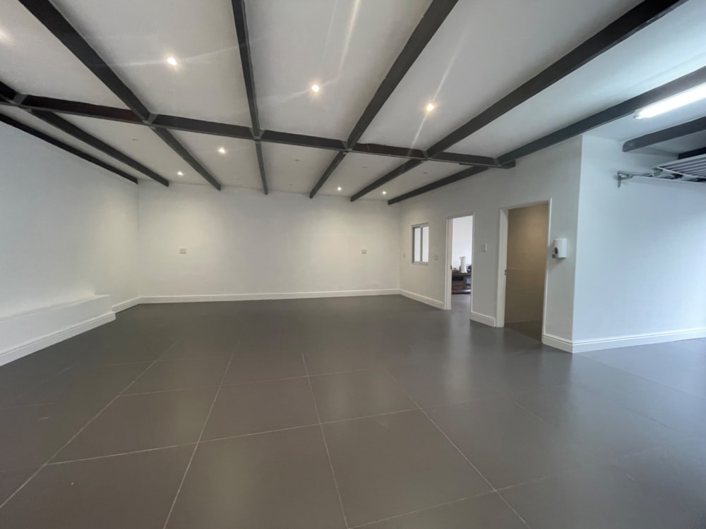 Commercial Building to rent in Panorama, Parow - 1PLA1739970 Commercial Building to rent in Panorama, Parow - 1PLA1739970