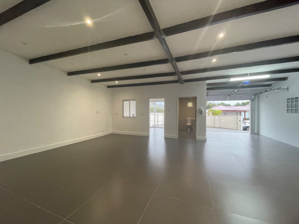 Commercial Building to rent in Panorama, Parow - 1PLA1739970 Commercial Building to rent in Panorama, Parow - 1PLA1739970