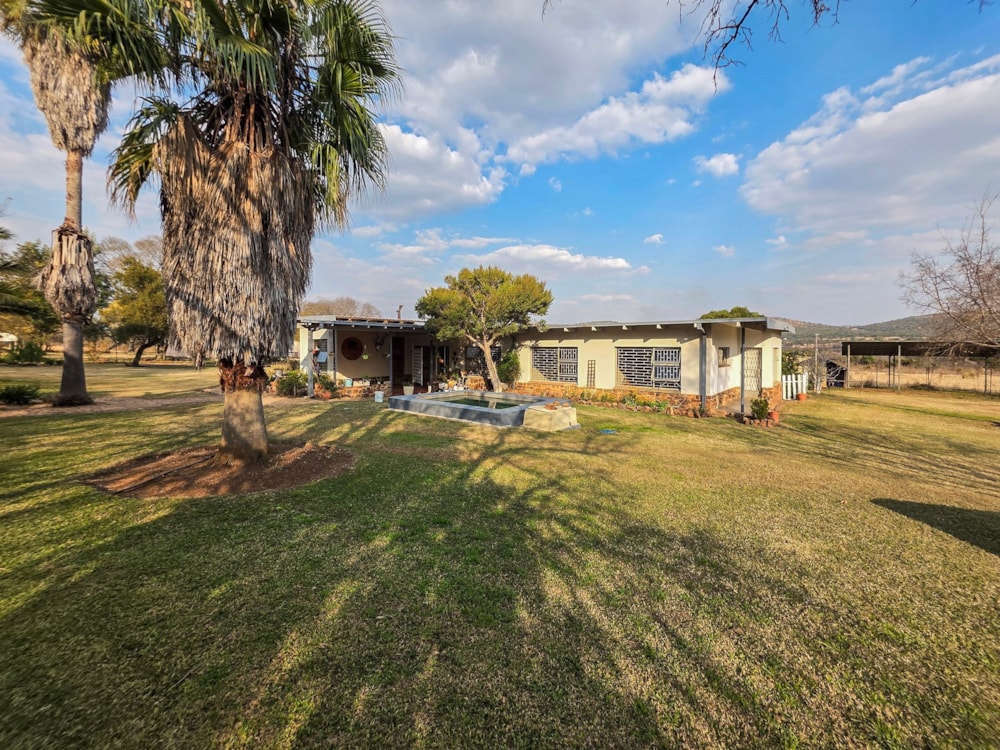 Smallholding for sale in Schurveberg - 1HR1744256