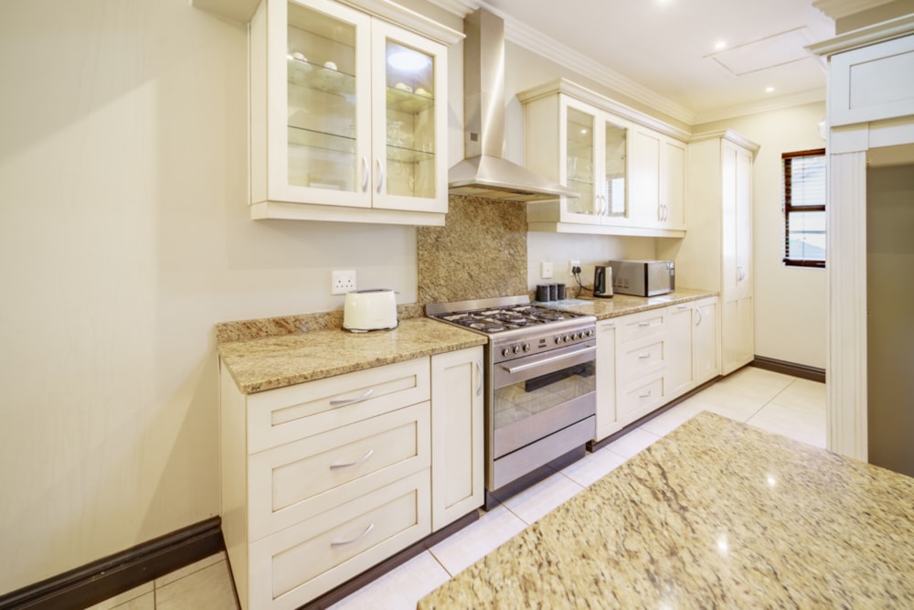 Townhouse to rent in Zimbali Estate - 1BD1738686