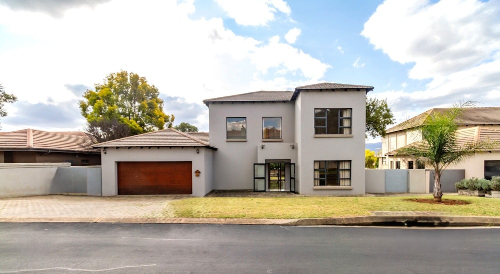 Security estate home for sale in Xanadu - 1HR1743654