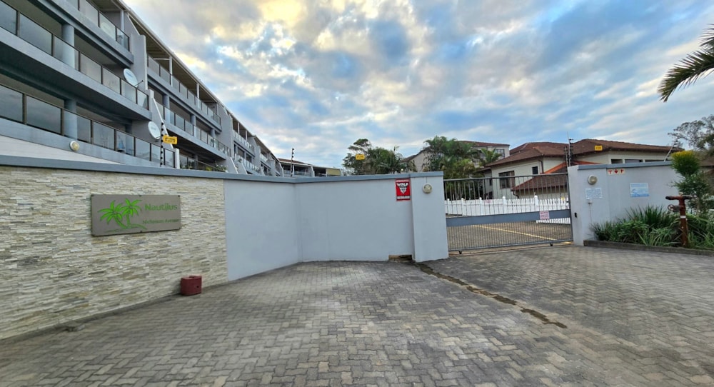 Apartment for sale in Uvongo - 1PSH1744807 Apartment for sale in Uvongo - 1PSH1744807