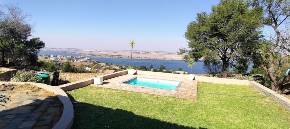 House to rent in Bronkhorstbaai - PRN1743392 House to rent in Bronkhorstbaai - PRN1743392