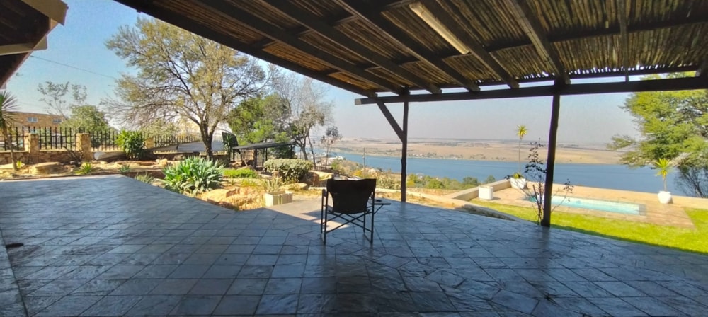 House to rent in Bronkhorstbaai - PRN1743392 House to rent in Bronkhorstbaai - PRN1743392