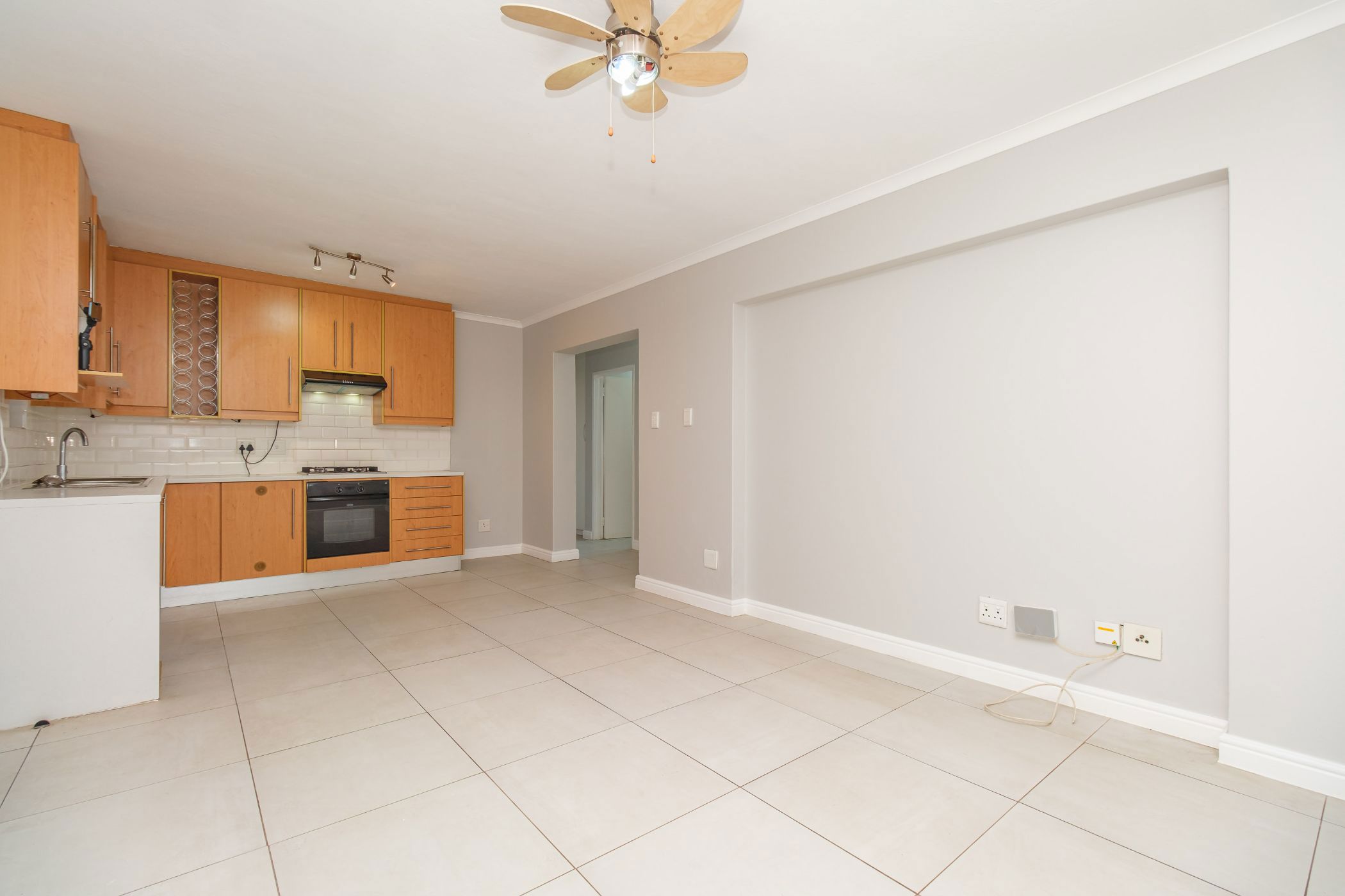 Apartment for sale in Northcliff, Johannesburg - RAN1742293