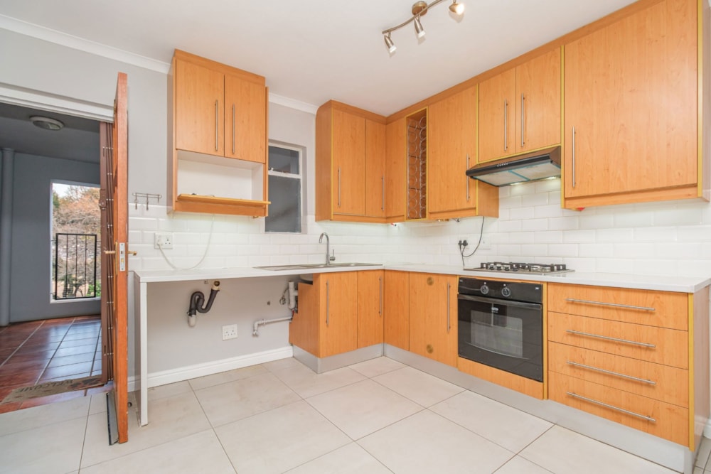 Apartment for sale in Northcliff, Johannesburg - RAN1742293