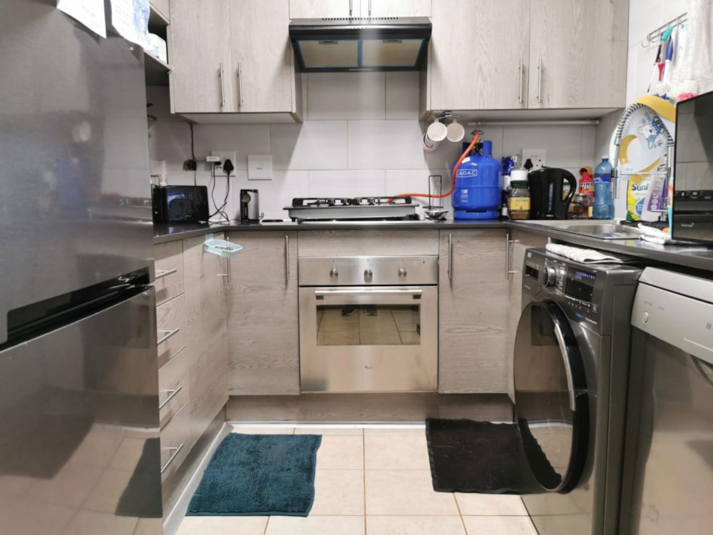 Townhouse for sale in Lakefield - EN1743872