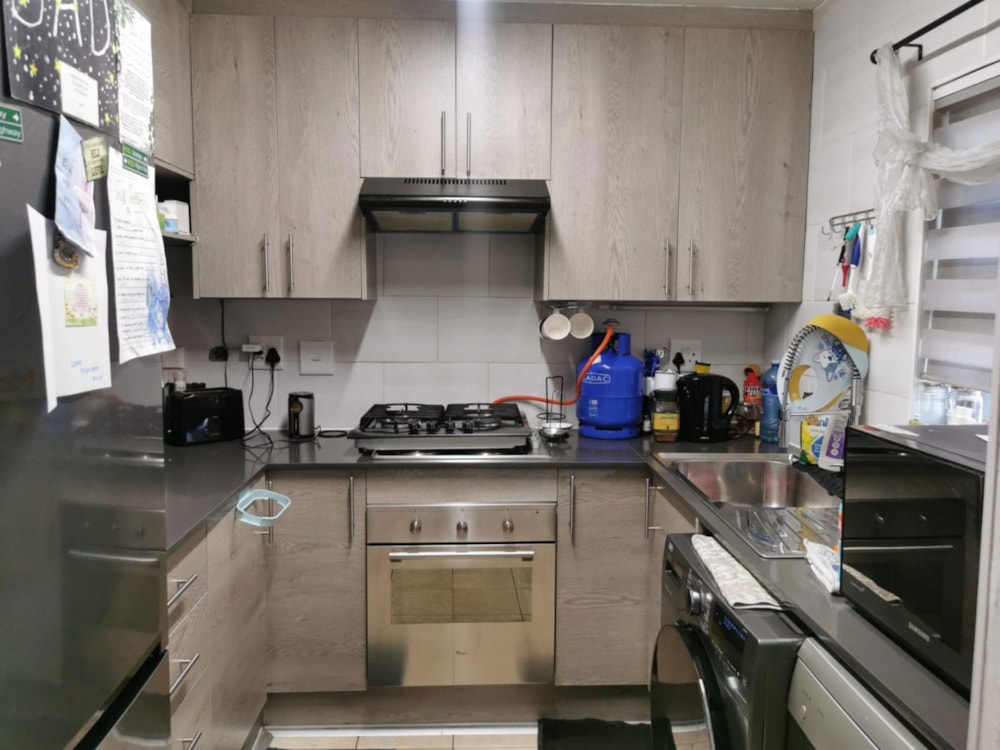 Townhouse for sale in Lakefield - EN1743872