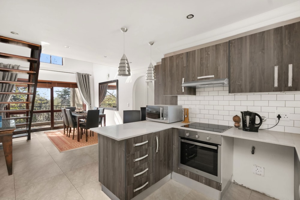 Penthouse apartment for sale in Strathavon - HP1741878