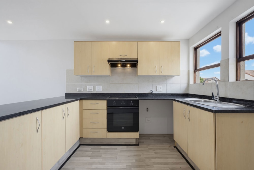 Penthouse apartment for sale in Strathavon - HP1741878