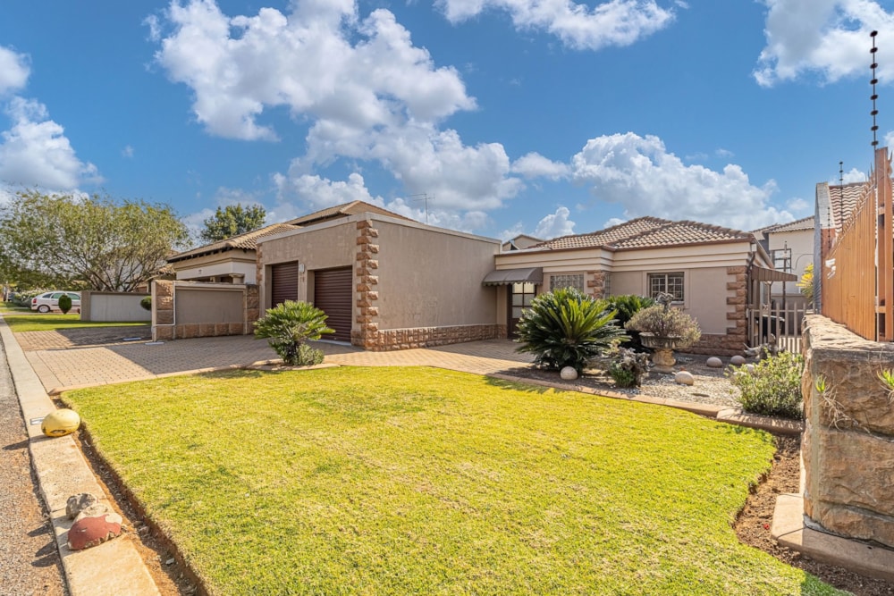 Security estate home for sale in Clearwater Estate - BOK1743986 Security estate home for sale in Clearwater Estate - BOK1743986