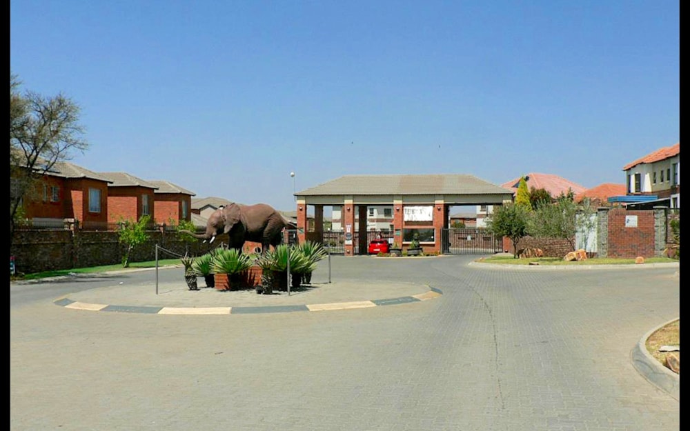 Townhouse to rent in Waterval East - 1RU1746400 Townhouse to rent in Waterval East - 1RU1746400