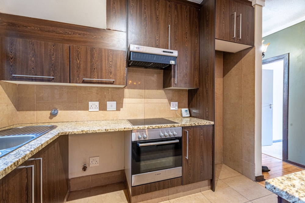 Townhouse for sale in Douglasdale - FW1730748