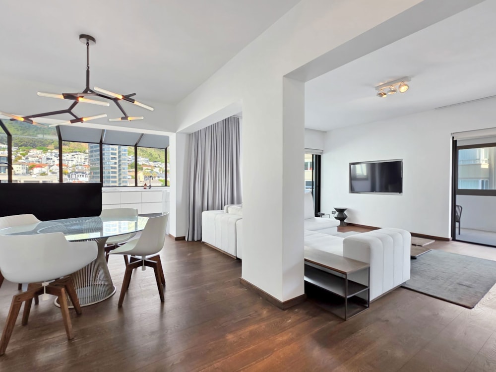 Apartment for sale in Three Anchor Bay - AS1740397