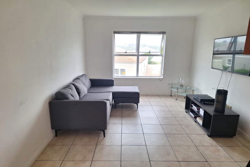 Security complex home to rent in Melkbosstrand - 1TV1743722 Security complex home to rent in Melkbosstrand - 1TV1743722