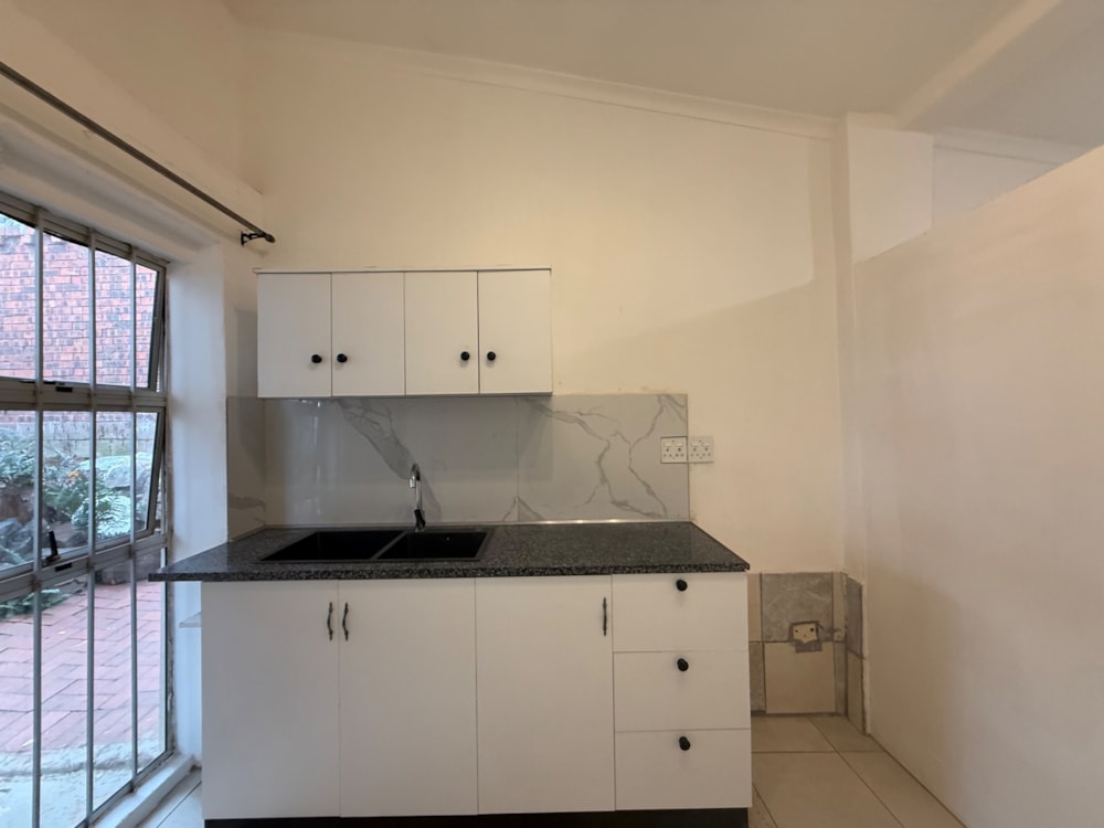 Cottage to rent in Durban North - 1ND1742302