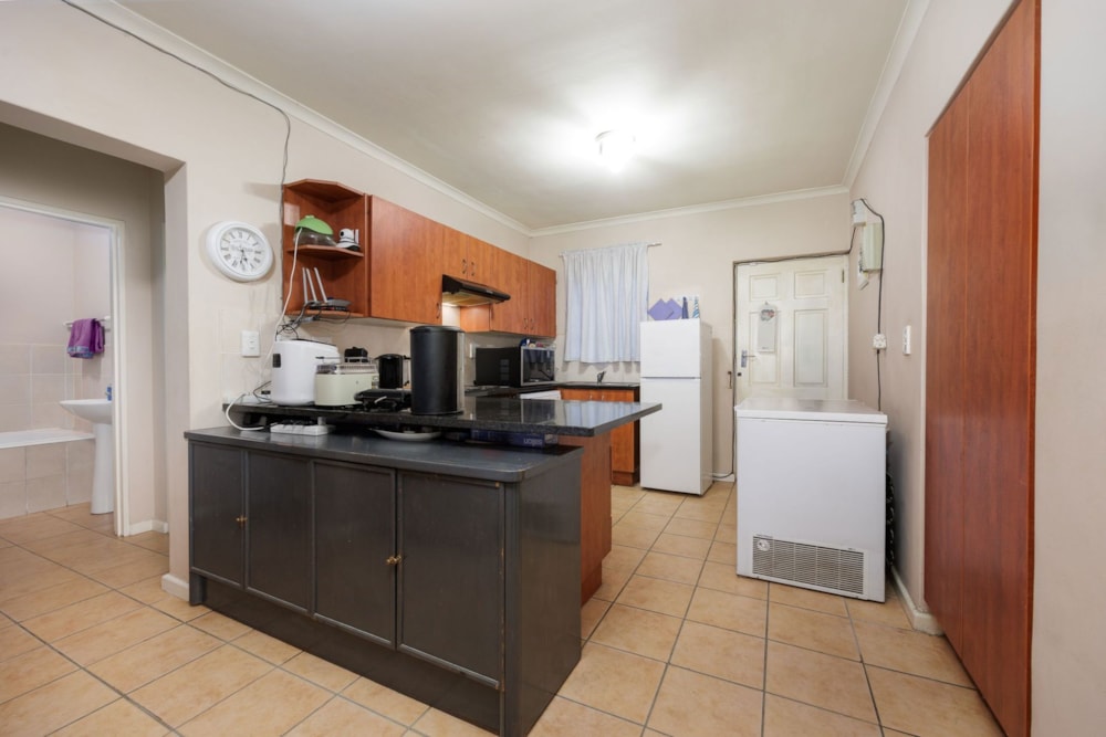 Apartment for sale in Uitzicht, Durbanville - DBV1743109