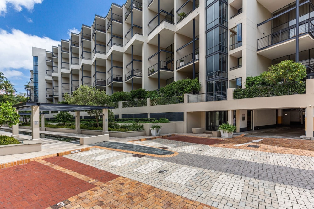 Double-storey apartment to rent in Gardens - CBL1744528