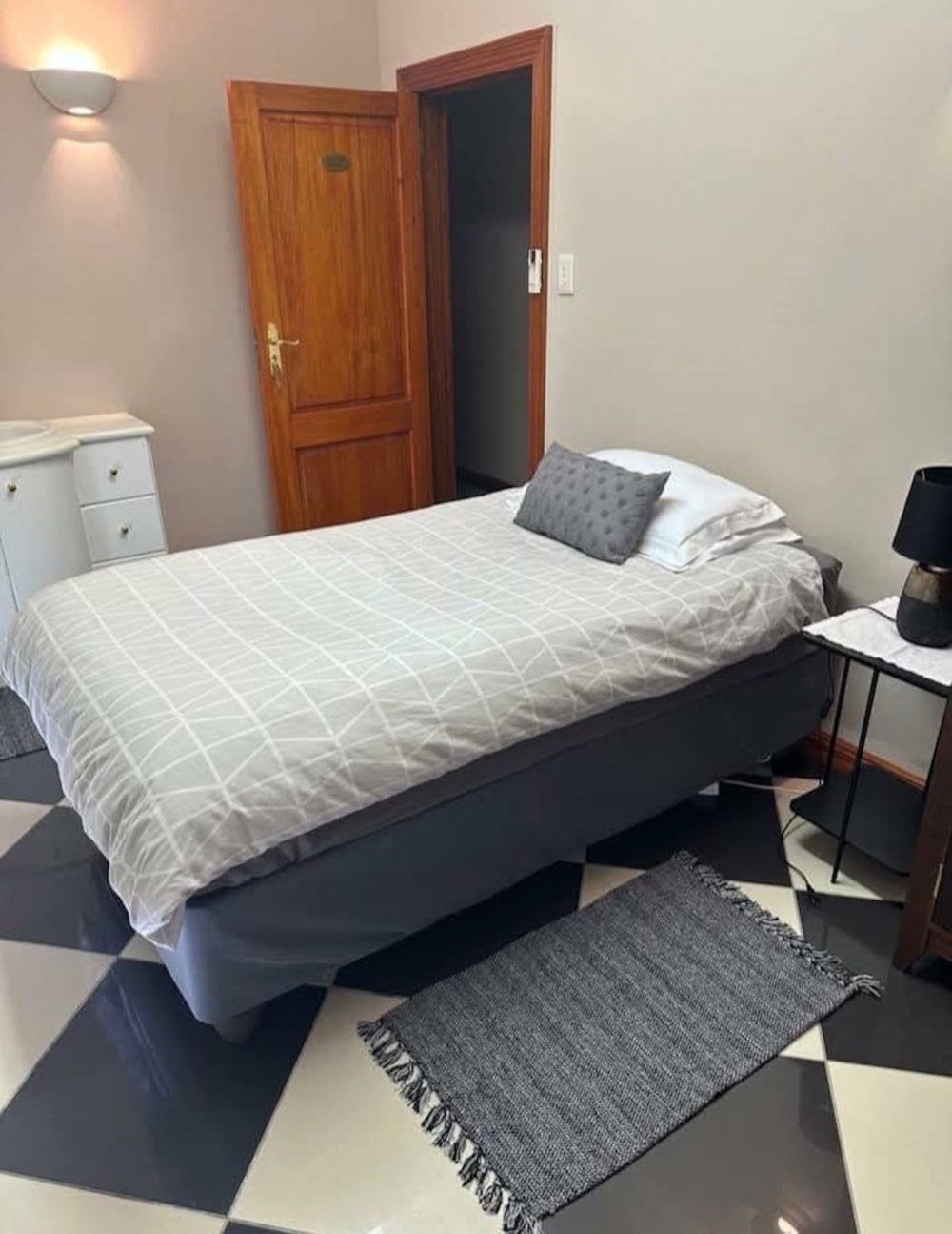 Apartment to rent in Welgelegen, Parow - 1PLA1743951