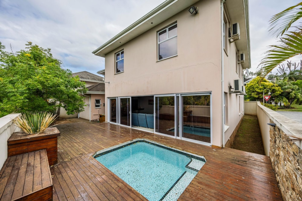 Townhouse for sale in Beacon Bay - 1EZ1744424