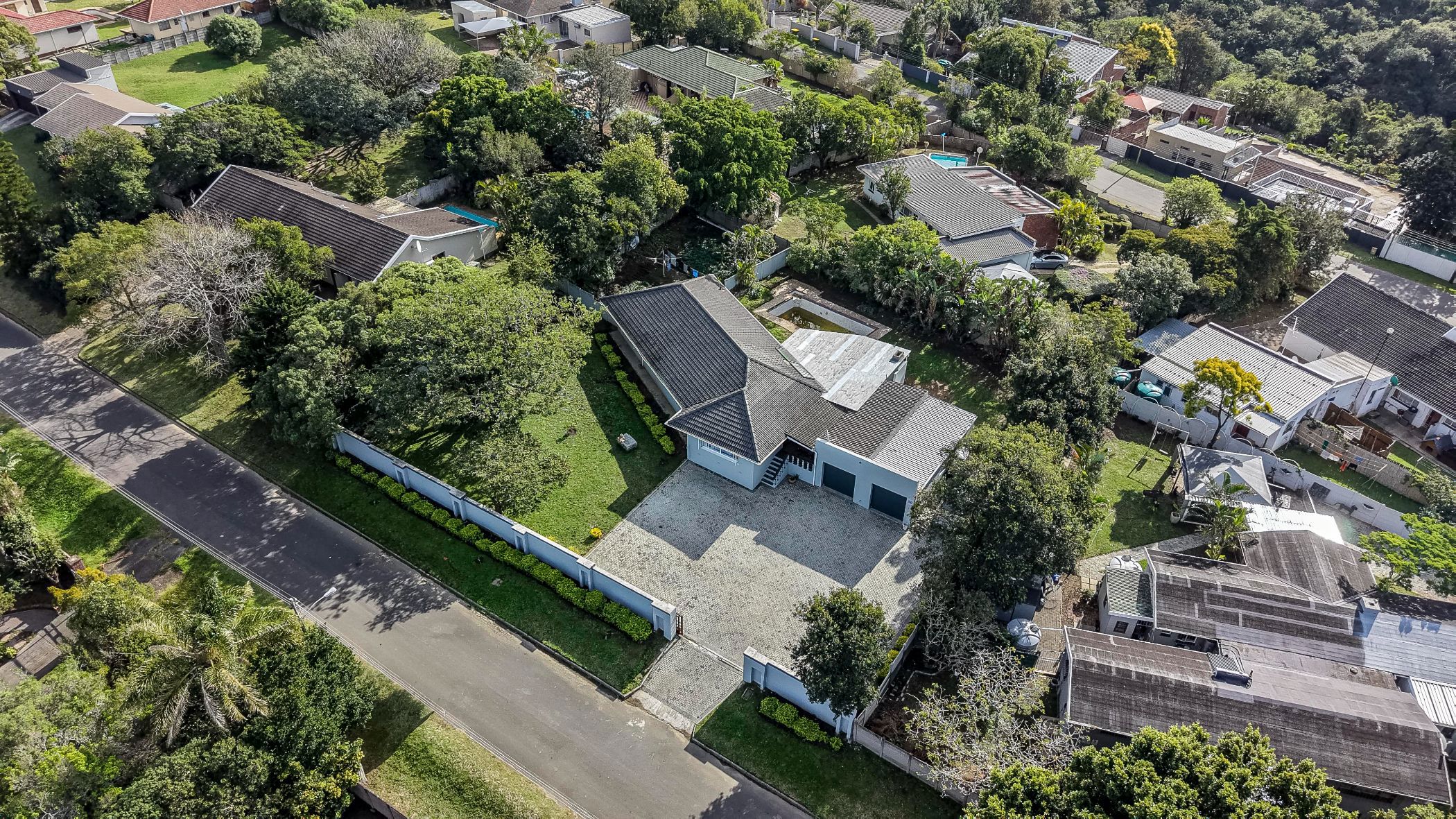 House for sale in Beacon Bay - 1EZ1741614