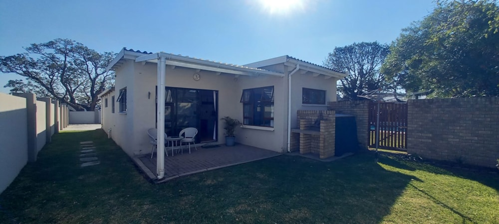 House to rent in Beacon Bay - 1EZ1742341 House to rent in Beacon Bay - 1EZ1742341