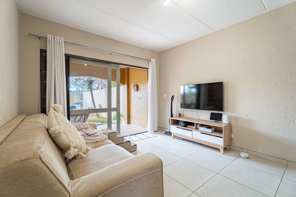 Apartment for sale in Sunninghill - FW1742613 Apartment for sale in Sunninghill - FW1742613