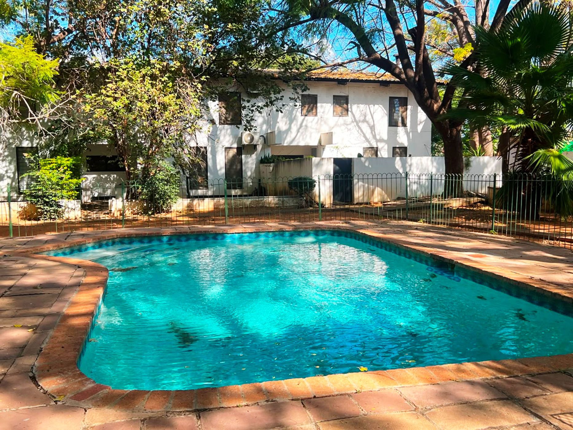 Townhouse to rent in Village, Botswana - 3BO1742247