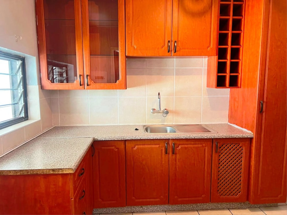 Townhouse to rent in Village, Botswana - 3BO1742247 Townhouse to rent in Village, Botswana - 3BO1742247