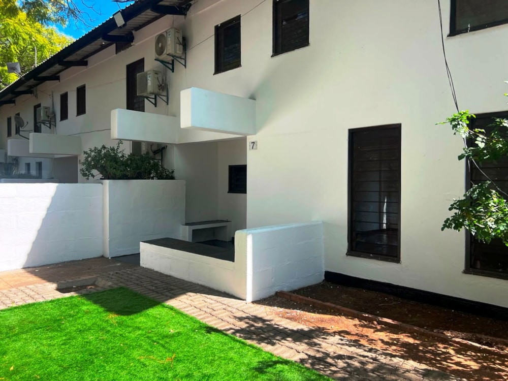 Townhouse to rent in Village, Botswana - 3BO1742247 Townhouse to rent in Village, Botswana - 3BO1742247