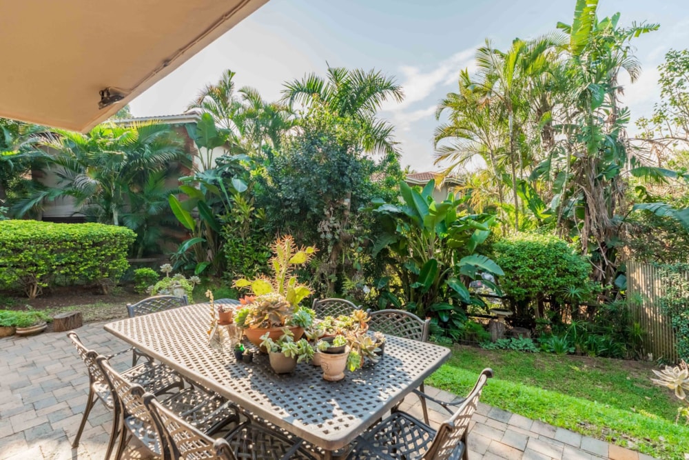 Townhouse for sale in La Lucia - 1ND1743239