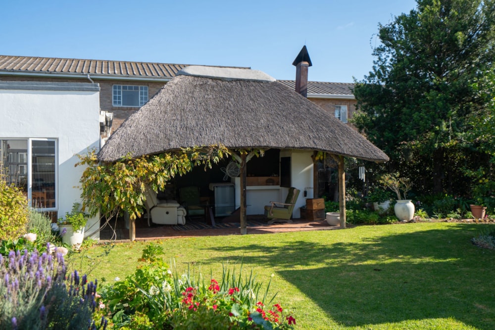 House for sale in West Hill, Grahamstown, Makhanda - 1GC1742277 House for sale in West Hill, Grahamstown, Makhanda - 1GC1742277