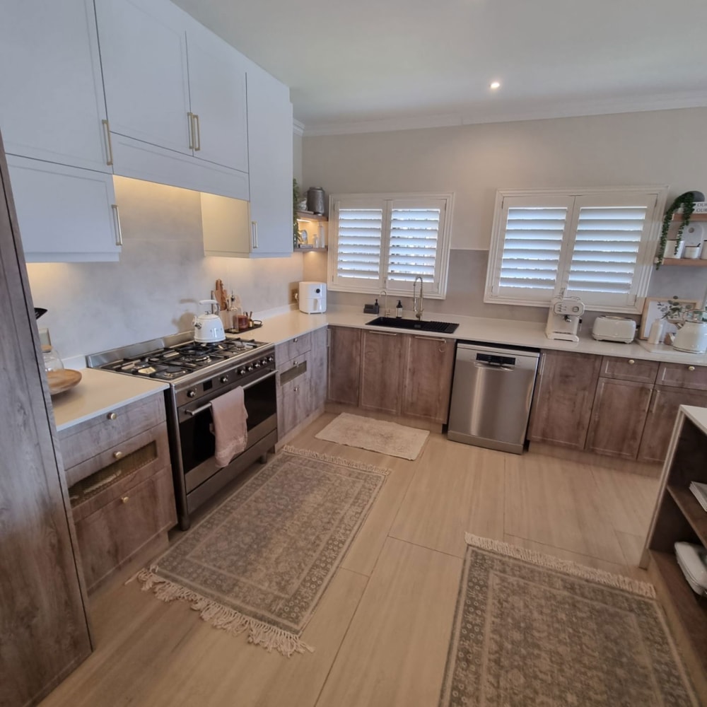 Single-storey house to rent in Hillcrest Park - 1KF1741808
