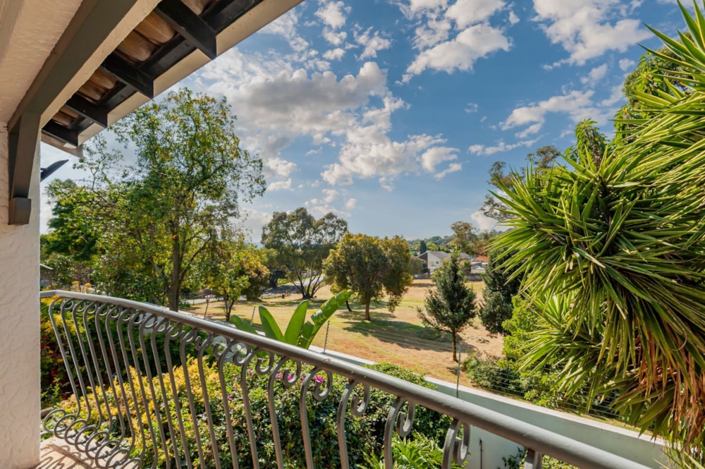 Apartment for sale in Northcliff, Johannesburg - RAN1740993
