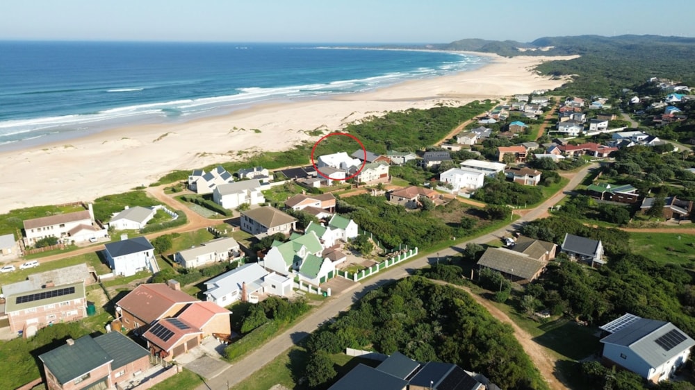 House for sale in Oyster Bay, Eastern Cape - 1SA1742475 House for sale in Oyster Bay, Eastern Cape - 1SA1742475
