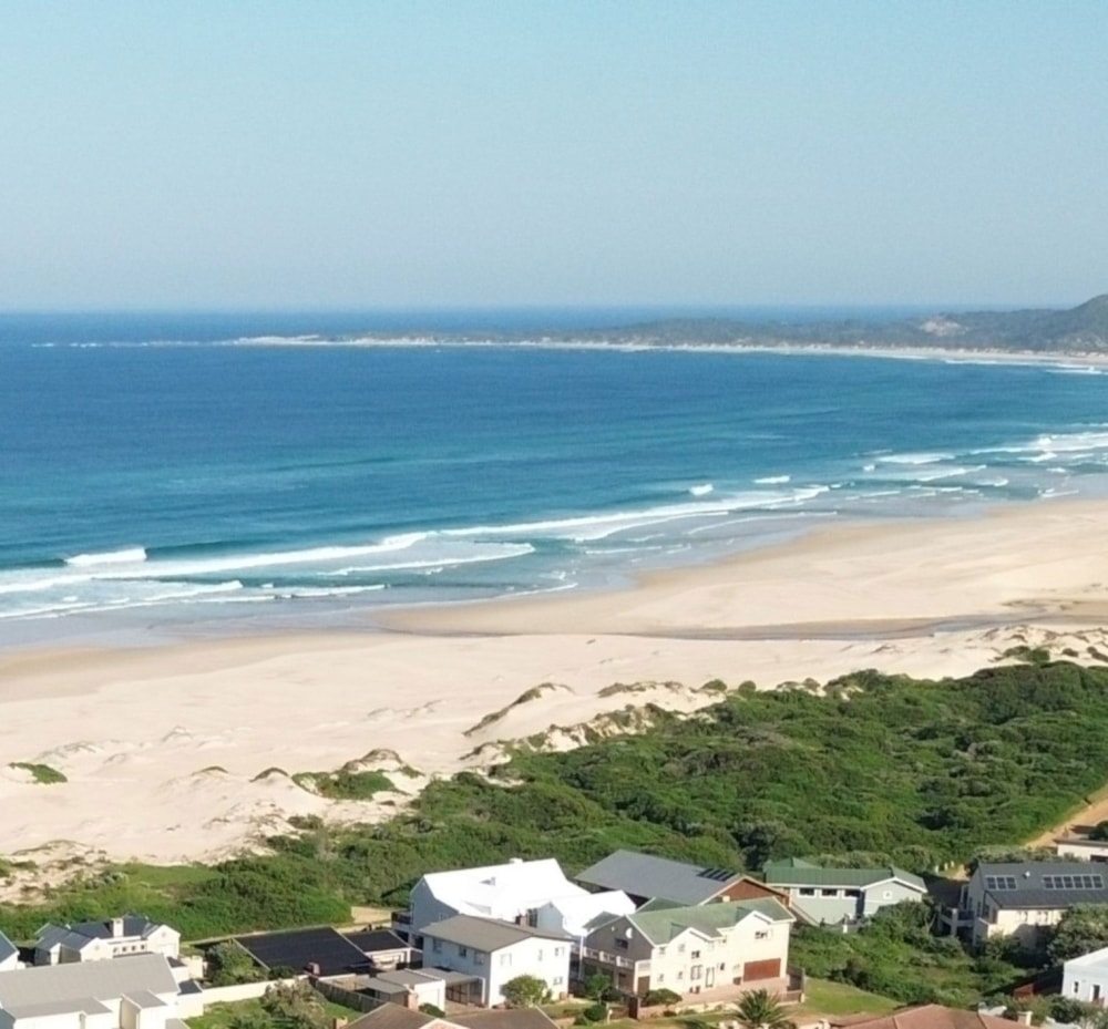 House for sale in Oyster Bay, Eastern Cape - 1SA1742475 House for sale in Oyster Bay, Eastern Cape - 1SA1742475