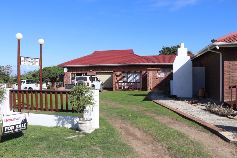 House for sale in Oyster Bay, Eastern Cape - 1SA1742147 House for sale in Oyster Bay, Eastern Cape - 1SA1742147