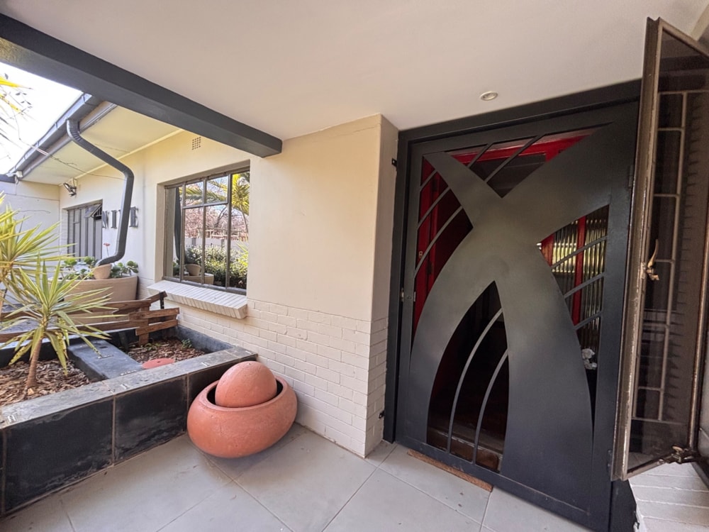 House for sale in Bayswater - 1BX1744020