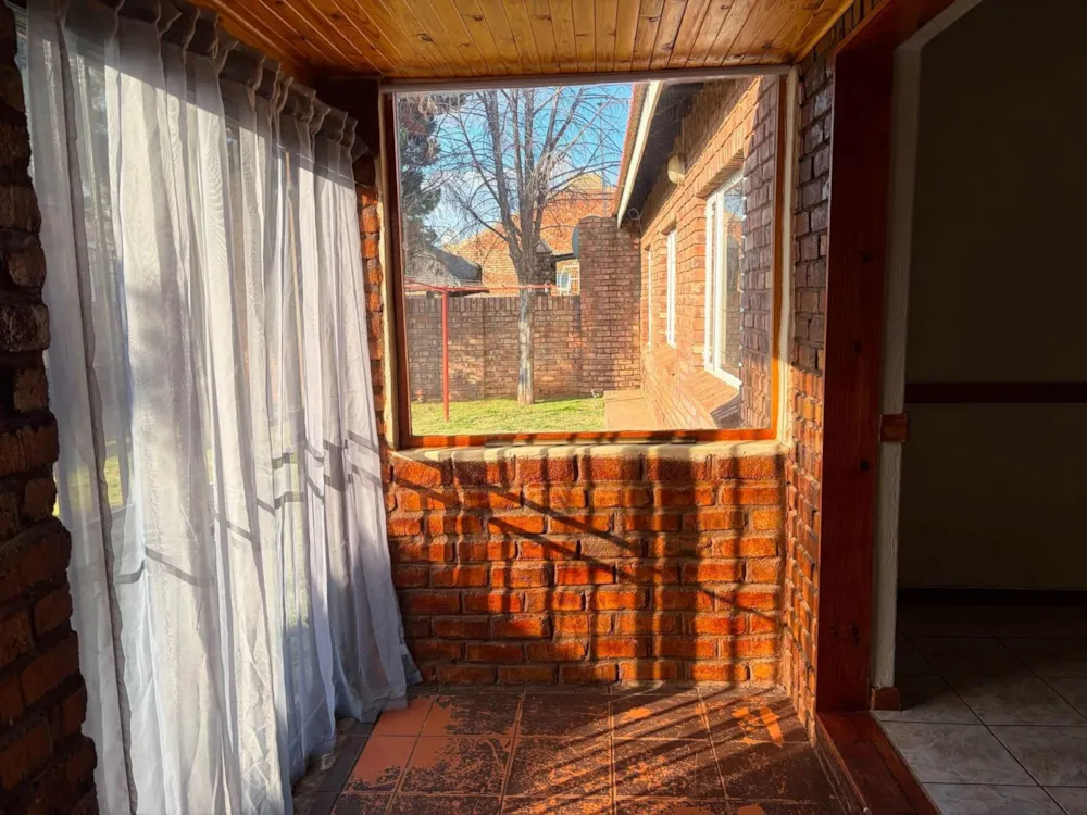 House for sale in Camelot, Kimberley - 1KJ1744075 House for sale in Camelot, Kimberley - 1KJ1744075