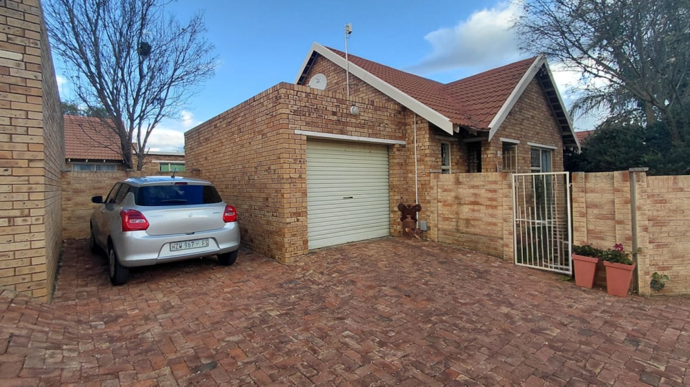 Townhouse for sale in Langenhovenpark - 1BX1742113