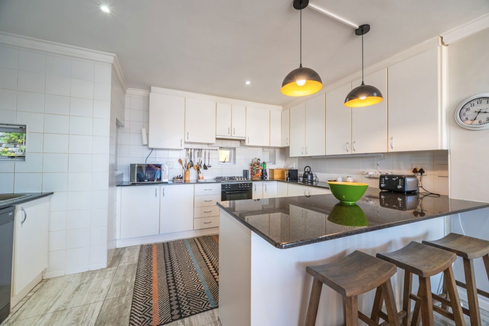 Apartment sold in Port St Francis - 1SA1750497