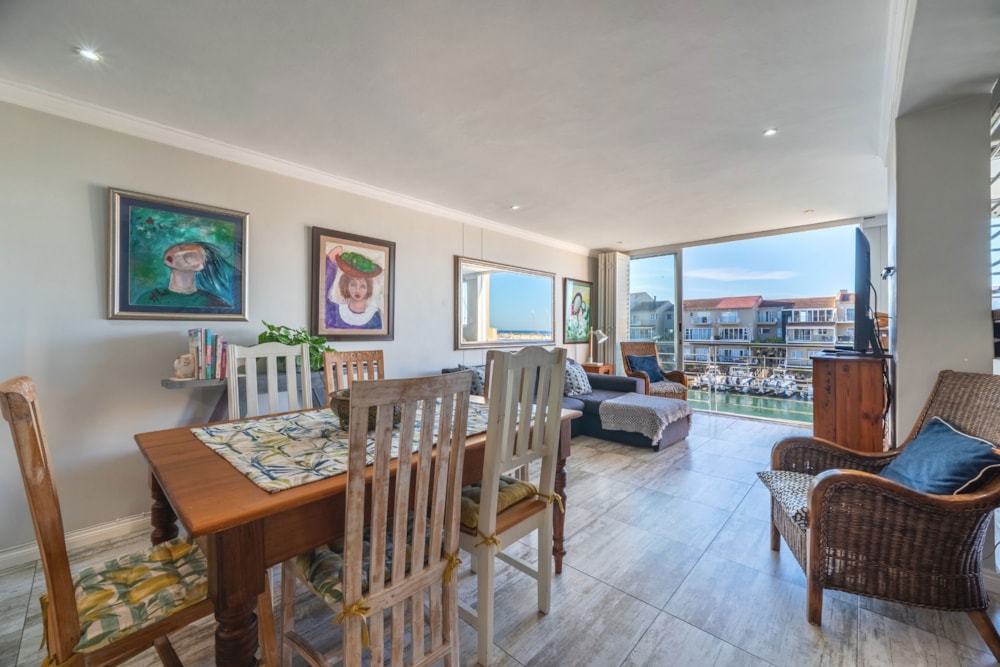 Apartment sold in Port St Francis - 1SA1750497