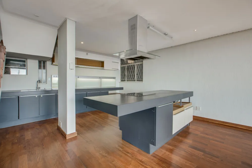 Double-storey apartment sold in Killarney - HP1712621 Double-storey apartment sold in Killarney - HP1712621