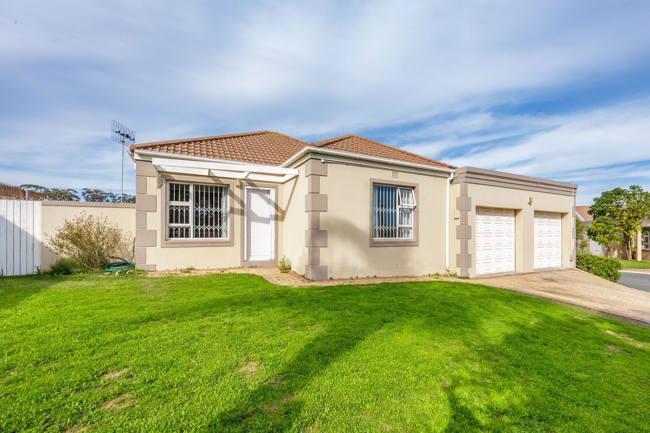 House for sale in Sonstraal Heights - DBV1741806